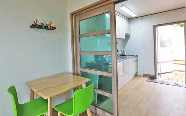 Sokcho Dal Beach Pension