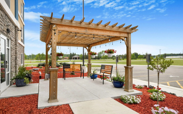 AmericInn by Wyndham International Falls