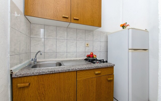Apartments and Rooms Perica