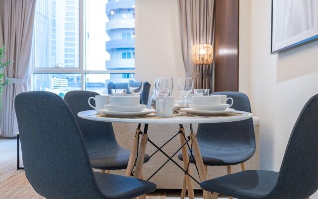 2bed Chic Apt Burj Khalifa Gym/pool by Belvilla