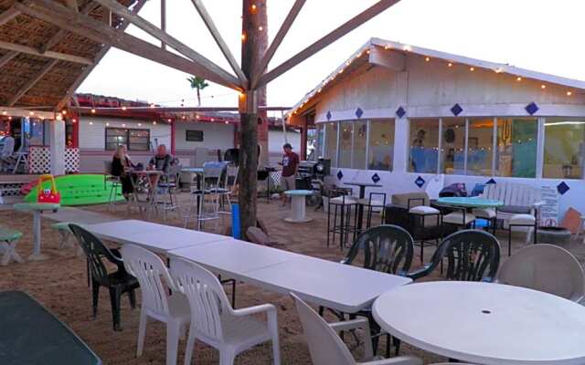 #52 Bungalow Seaside Hotel & Victors RV Park