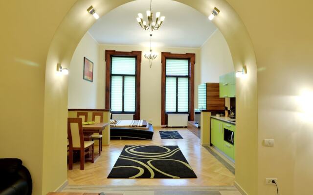 Select City Center Apartments Braşov