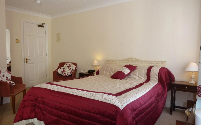 Tyrrells Ford Country Inn  Hotel