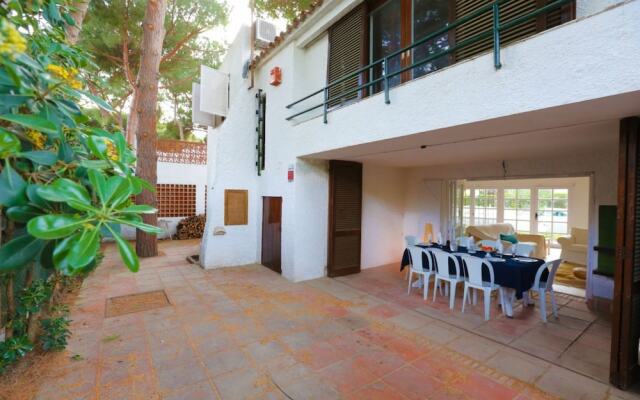 Villa Vista a la Playa Para 13 Personas en Cambrils
