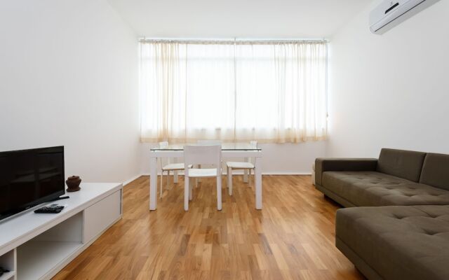 All in Rio- Praia e Charme no Leme