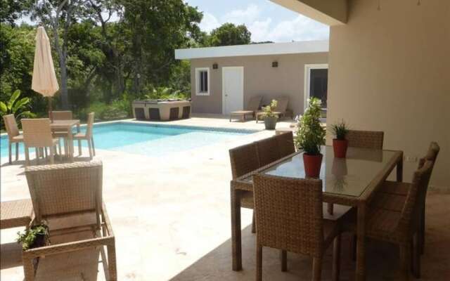 Fantastic 4 Bedroom Villa With Pool