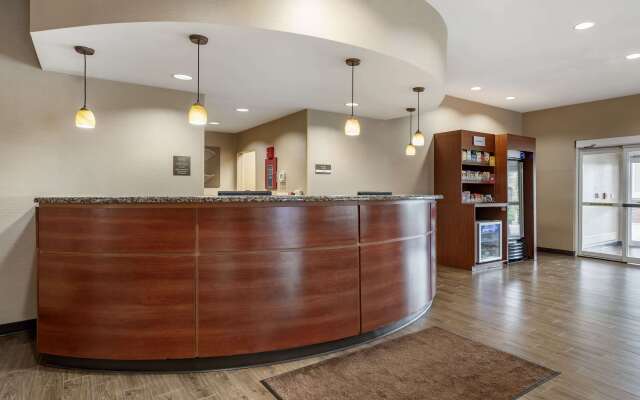 Comfort Suites Airport