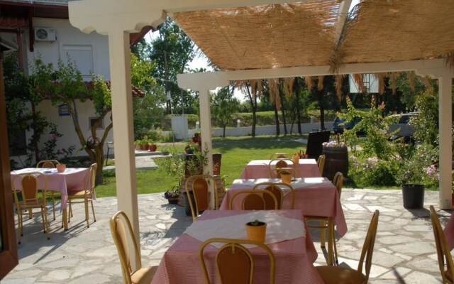 Xanthos Rooms