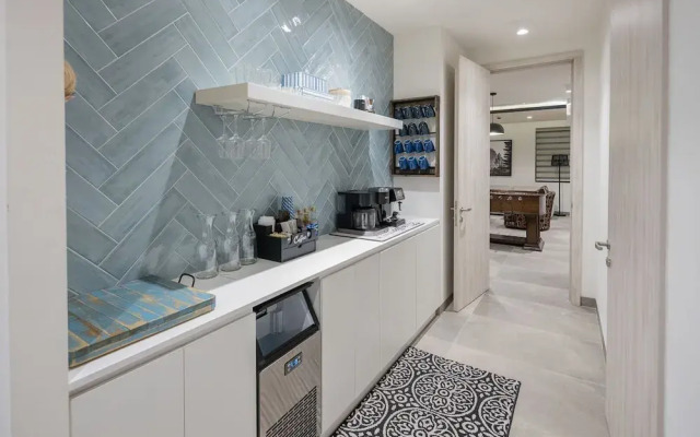 Luxury New Oceanfront Condo 5BR Sleeps 12