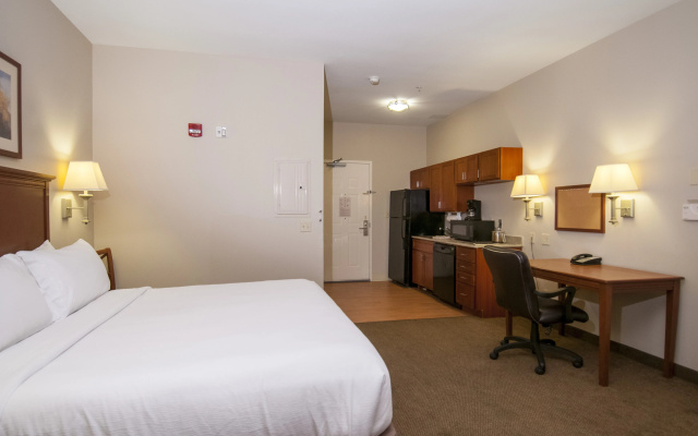 Candlewood Suites FLOWOOD, MS by IHG