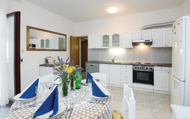 Stunning Apartment in Lukovo Sugarje With 3 Bedrooms, Wifi and Outdoor Swimming Pool