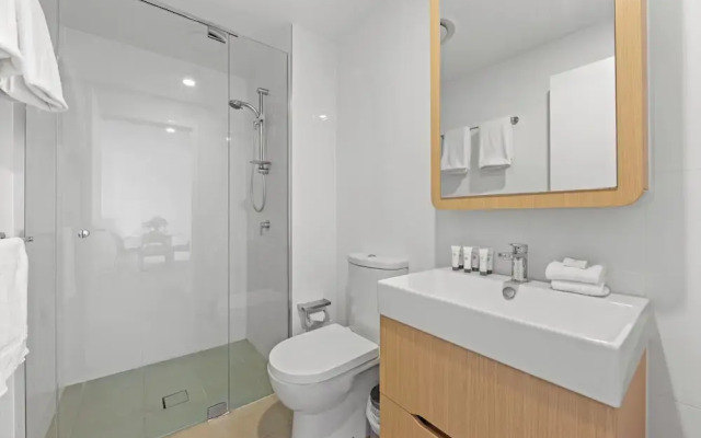 Brisbane One Apartments by CLLIX