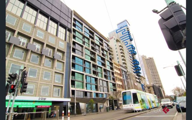 Flinders Street Apartments