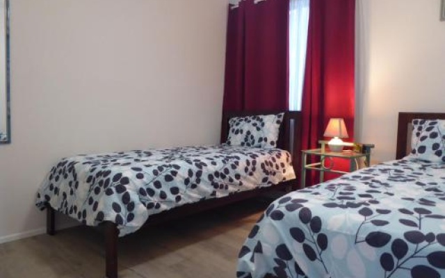 Deepwater Cove Unit 1, 68 Lower Gay Tce Bulcock Beach – Guest Rooms – Caloundra