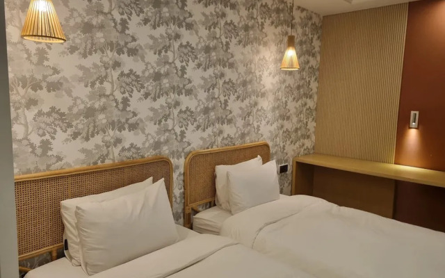 Hound Garden&Terrace Hotel