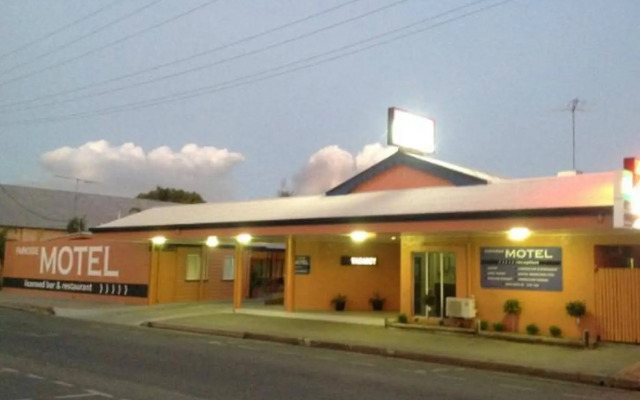 Parkside Motel