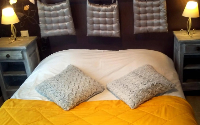 Hotel Des Cotes De Meuse