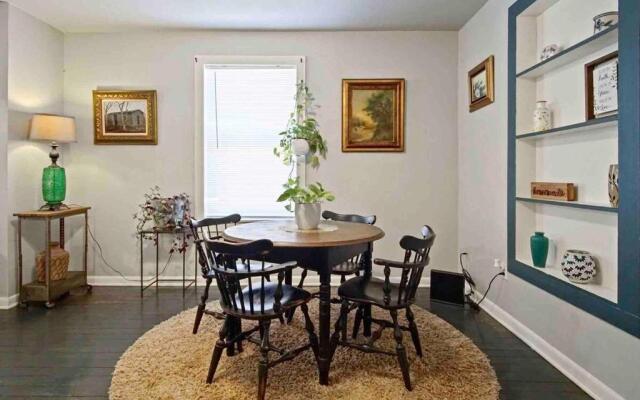 Cozy House Near Plaza District