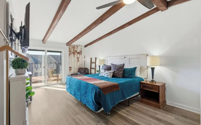 Driftwood Den Condo for 2