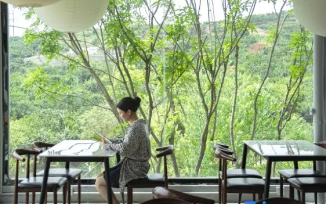 Pulu·Jiuxiang Hotel