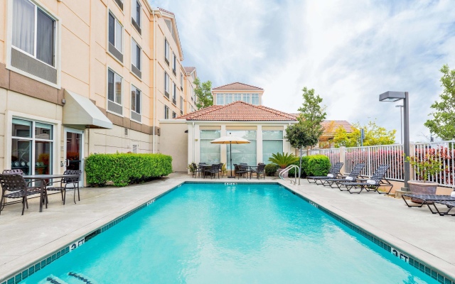 Hilton Garden Inn Folsom