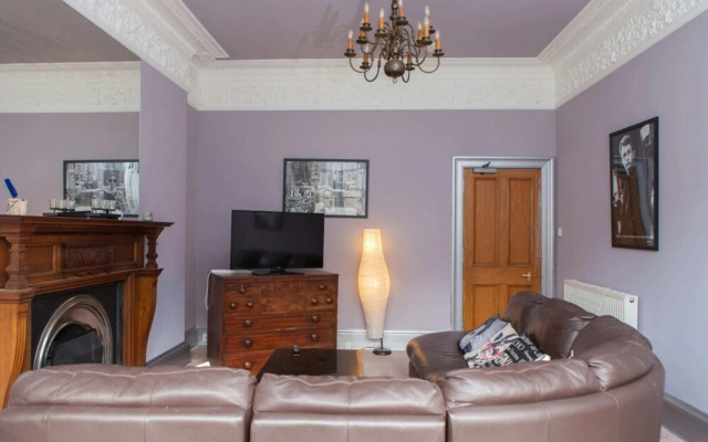 Stylish 3 Bedroom Flat