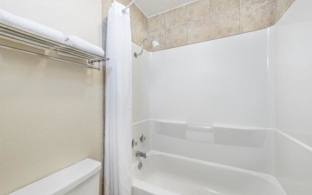 Days Inn Bryan College Station