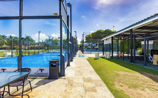 Luxury Villa Waterfall - Pool & BBQ