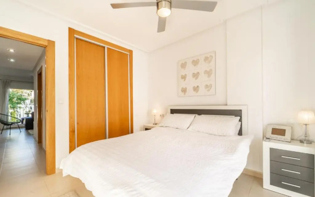 Apartment Near the Pool - MO4011LT
