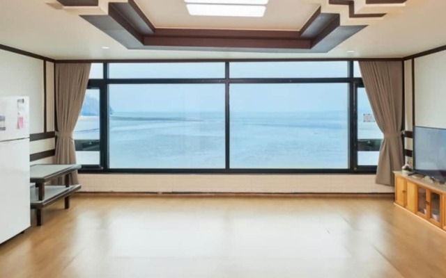 Daebudo Badatga Urijip Pension