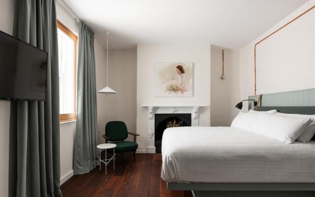 Garde Hotel and Warders Cottages