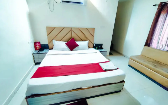 Hotel Royal Aanandam