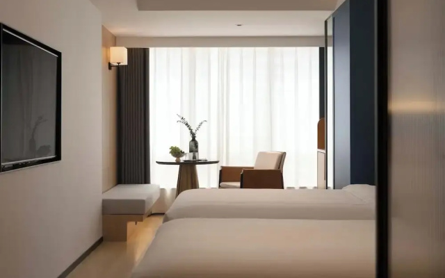 Chongqing Jiefangbei Jiayu Hotel