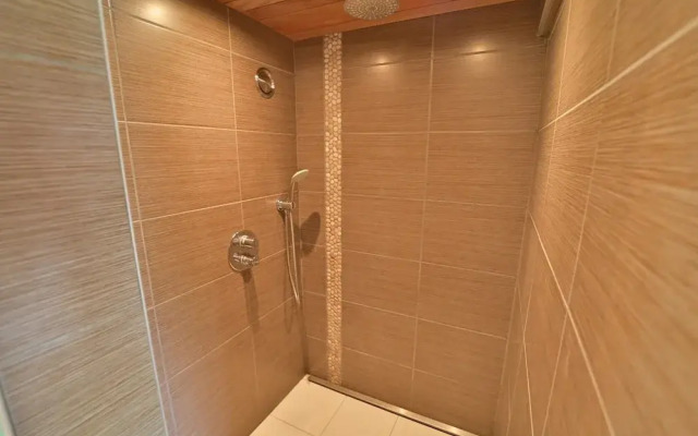 Recently Fully Renovated Chalet for 9 Persons
