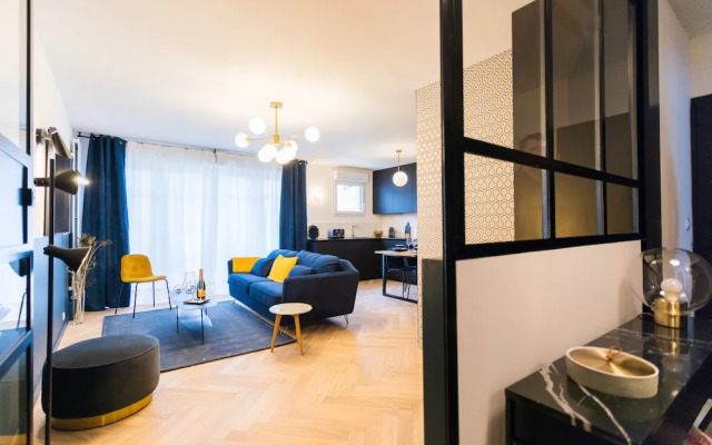 Luxury Apartment in Disneyland