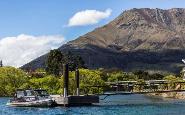 DoubleTree by Hilton Queenstown