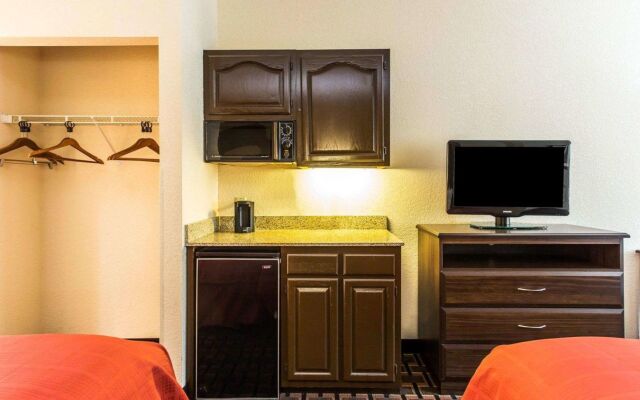 Quality Suites Hickory South