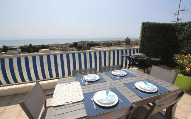 Nice Booking-Domaine Fleurs-Penthouse