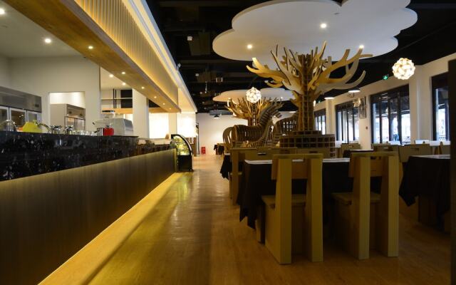 Carton King Hotel