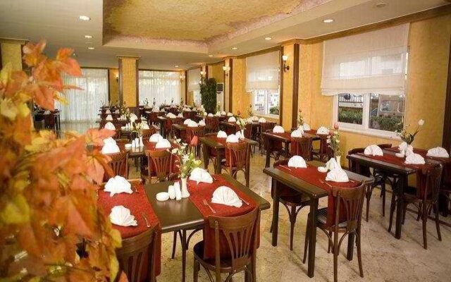 Arabella World Hotel