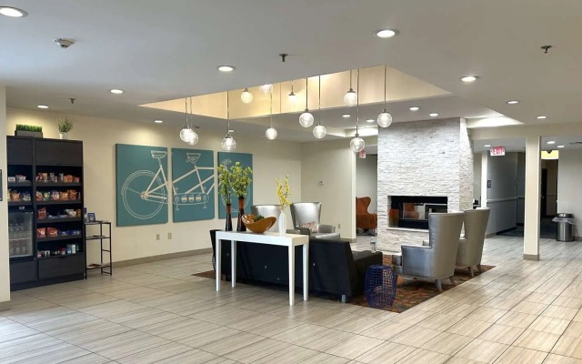 Best Western Erie Inn & Suites