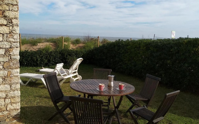 Sea front apartment in Platja Pals with terrace and parking