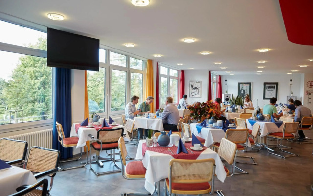 EMBL - Hotel ISG