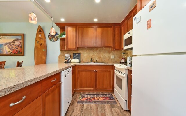 Papakea #g103 2 Bedroom Condo by RedAwning