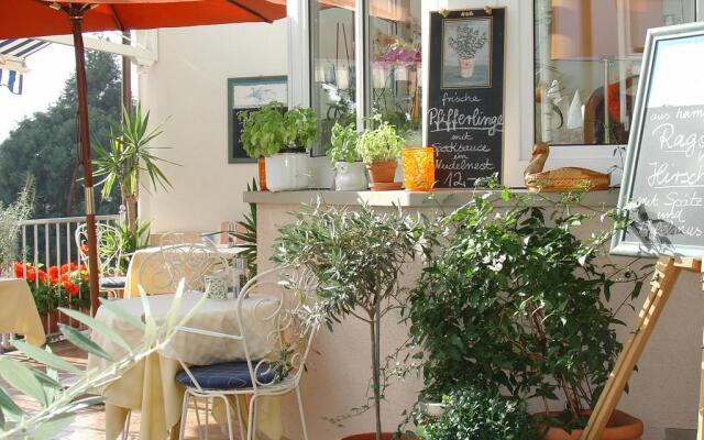 Hotel & Restaurant ZUR TRAUBE