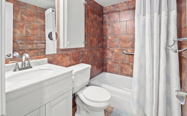 Gulfgate B307 - Red Wave