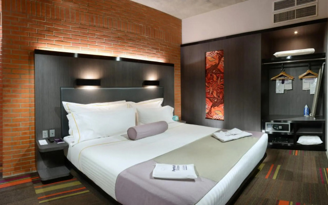 Hotel Guadalajara Country Club by HNF