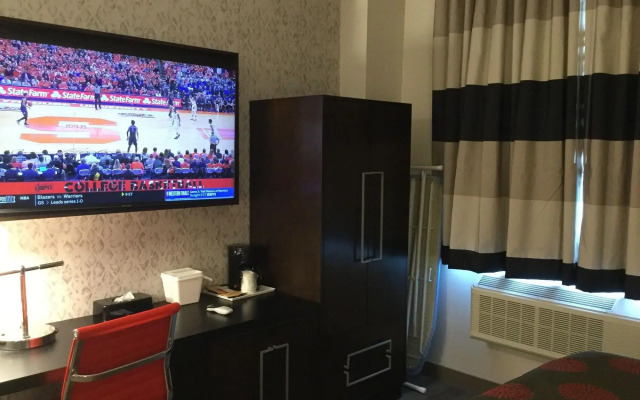 Ramada by Wyndham Bronx Terminal