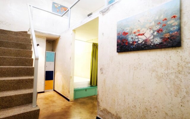 Beds In Garden Hostel Sdn Bhd