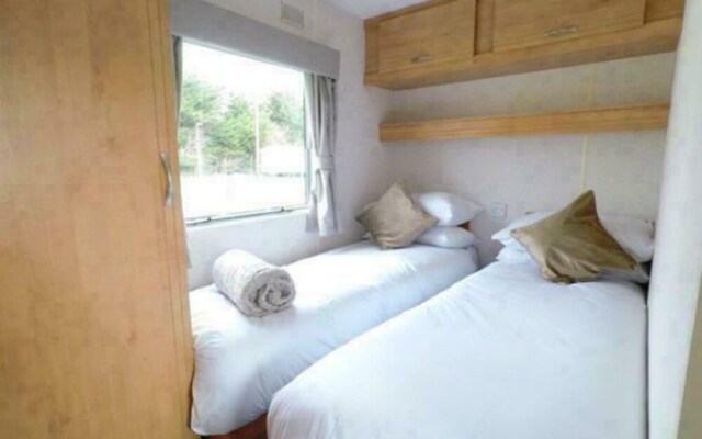 Lovely 2-bed Holiday Home in Clacton-on-sea